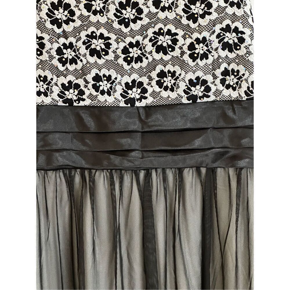 R & M Richards size 20W white and black dress - Picture 3 of 10